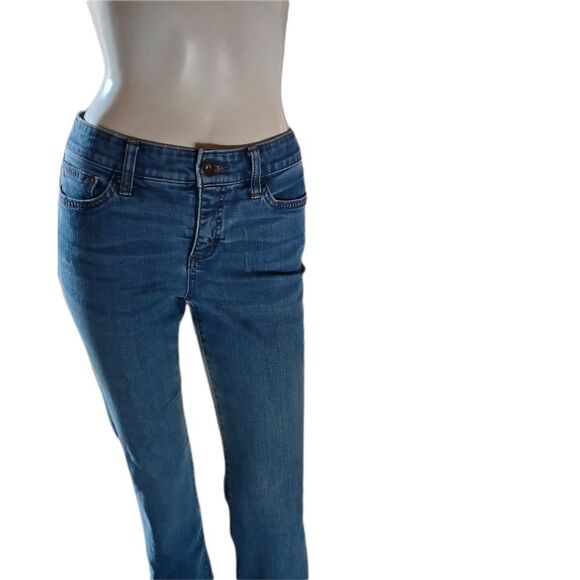 584247..... St John's Bay Straight leg Jeans Size 4P, W26" 27"Inseam 9" Rise - Picture 1 of 6